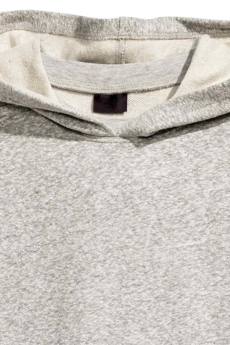 Short-sleeved hooded top